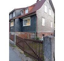 Haus in ruhiger Lage - 28.000,00 EUR Kaufpreis, in Schleusegrund (PLZ: 98667)