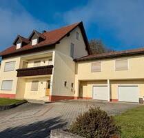 Freistehendes Mehrgenerationenhaus in Münchshofen - Teublitz