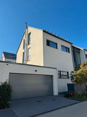 Foto - Einfamilienhaus auf dem Johannisberg, Neubau mit Garten + Garage