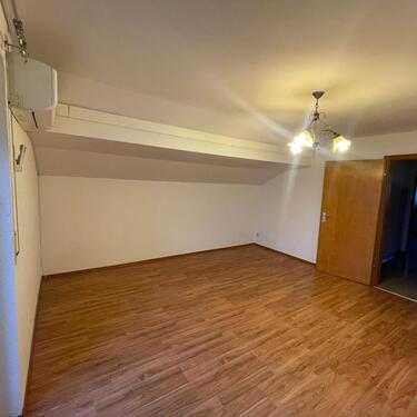 Foto - 2.5 Zimmer Dachgeschoßwohnung in Rottenacker