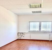 Hintergebäude: Büroraum frei ab sofort mit 20,11qm - Friedrichsdorf