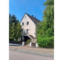 Freistehendes Ein- oder Zweifamilienhaus mit großem Grundstück - Haundorf