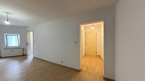 Foto - Ruhige 2-Raum Wohnung in zentraler Lage mit Tageslichtbad