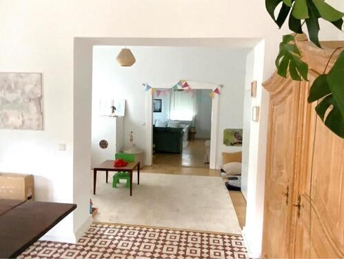 Foto - Einfamilienhaus mit Garten und Stellplatz.