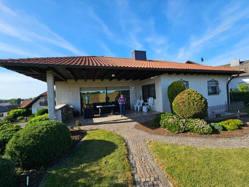 Foto - 7 Zimmer Einfamilienhaus zum Kaufen in Büdingen