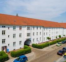 Frisch renovierte 2-Raum-Wohnung mit Balkon - Magdeburg
