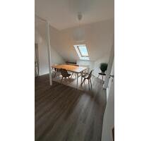 Raum für Praxis oder Büro - 400,00&nbsp;EUR Kaltmiete, ca.&nbsp; 76,00&nbsp;m&sup2; in Höchstadt an der Aisch (PLZ: 91315)