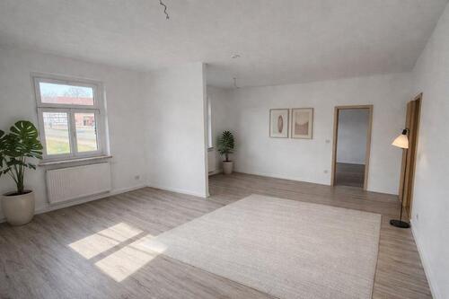 Foto - 3-Zimmer-DG-Wohnung Frisch renoviert Garten und Garage 747€ warm