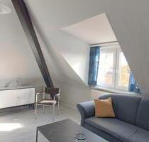 Sehr schöne helle Dachgeschosswohnung - Frankfurt am Main Fechenheim