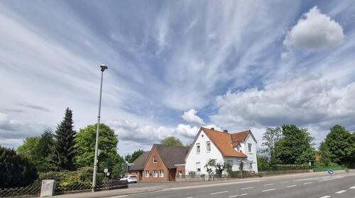 Foto - Immobilienensemble – zwei Häuser auf großem Grundstück