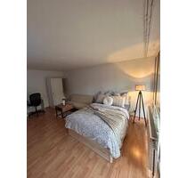 ️ Großzügiges Studio mit Sofa & Stil – Wohnen mit Komfort - Crailsheim