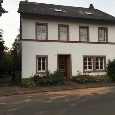 Foto - Helle Altbau Wohnung zu vermieten