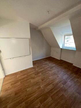 Foto - 1 Zimmer Dachgeschoßwohnung zur Miete in Wuppertal