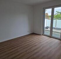 Erstbezug im 3. OG: Helle 2,5-Zimmer-Wohnung mit Terrasse - Köln Porz