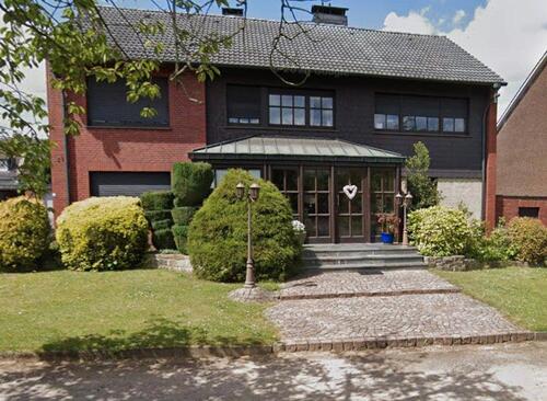 Foto - Großzügige 100 m² OG-Wohnung im 2-Familienhaus mit großem Balkon