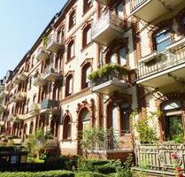 SCHICKE DACHGESCHOSSWOHNUNG IM SCHÖNEN RHEINGAUVIERTEL - Wiesbaden Klarenthal