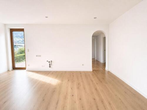 Foto - Helle, frisch renovierte 3-Zimmer-Wohnung mit ruhiger Südterrasse