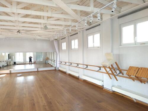 Foto - Raum für Yoga, Tanz, Körperarbeit