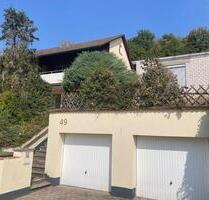 Eineinhalbfamilienhaus in ruhiger Lage in Braunsbach