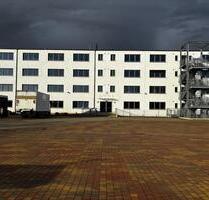 moderne BüroGewerbeflächen mit Parkplätzen - Demmin