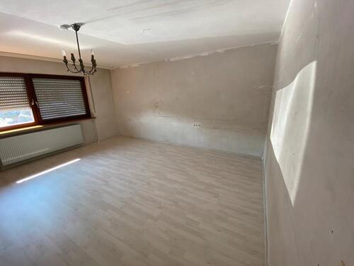 Foto - 2,5 ZW in Neubrunn - 700,00&nbsp;EUR Kaltmiete, ca.&nbsp; 92,00&nbsp;m&sup2;