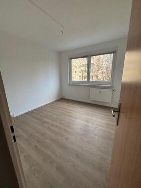 Foto - Moderne, günstige 2- Raum- Wohnung mit Balkon zu vermieten!