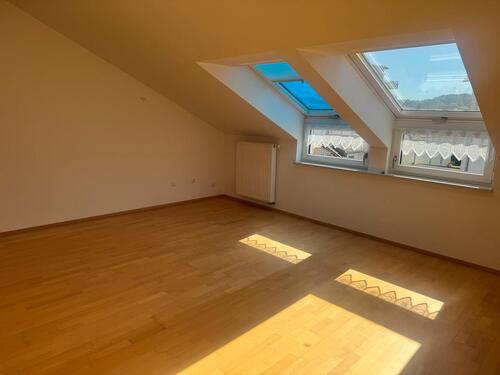 Foto - 2.5 Zimmer Dachgeschoßwohnung zur Miete in Deggendorf