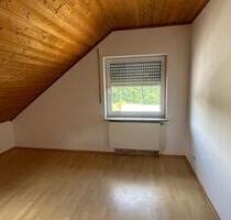 64 m² DG-Wohnung mit EBK & Stellplatz in Netphen Dreis-Tiefenbach