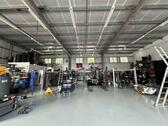 Foto - moderne Neubauhalle in Quickborn unweit der BAB 7