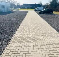 Stellfläche PKW. Pendler Parkplatz - Moormerland