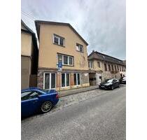 HausGeschäftshaus - 290.000,00 EUR Kaufpreis, in Zell am Main (PLZ: 97299)