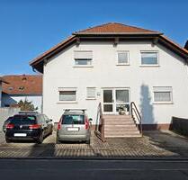 Attraktive Dachgeschosswohnung in ruhigem Mehrfamilienhaus - Mauchenheim