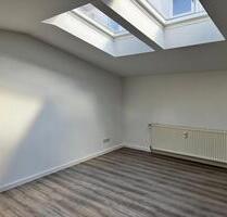 Vermiete ab 1.10.25 Neu gemalerte Zweiraumwoh. im Zentrum Röbel - Röbel/Müritz