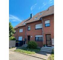 Helle 3 Zimmer Wohnung mit großer Dachterrasse in Kaarst Büttgen