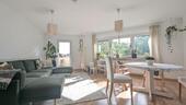 Foto - Großzügige 5-Zi-Wohnung am Roten Hügel mit 2 Stellplätzen und Balkon!