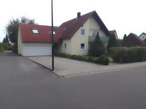 Foto - gepflegtes Mehrfamilienhaus 3 Wohnungen 1 neu renovierte frei