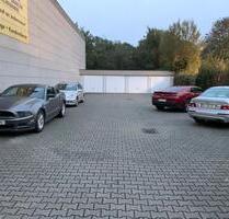 Stellplatz Parkplatz Wohnwagen PKW Auto Anhänger - Neukirchen-Vluyn