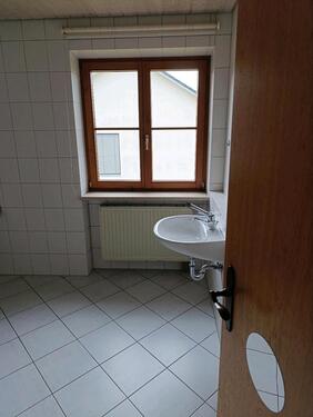 Foto - 3-Zimmer-Wohnung, 75 qm - 750,00&nbsp;EUR Kaltmiete, ca.&nbsp; 75,00&nbsp;m&sup2;