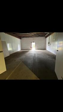 Foto - Lagerhalle, Gewerbehalle oder Werkstatt