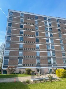 Foto - Sanierungsbedürftige 3,5 - Zimmer-Wohnung mit Ausblick ins Grüne