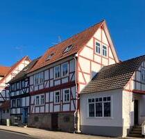 5-ZKB-Maisonette-Wohnung in einem komplett saniertem Fachwerkhaus in Helsa