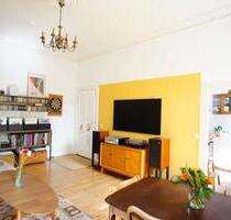 Stilvolle 3-Zimmer-Altbauwohnung mit Balkon von privat - Berlin Pankow