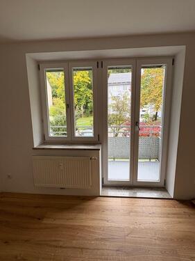 Foto - neu renovierte 2 Zimmer Wohnung mit großem Balkon zu vermieten