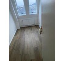 Zimmer in Wohngemeinschaft mit 3 Mitbewohnern zu vermieten - Flensburg Altstadt