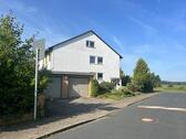 Foto - Möblierte 4-Zimmer-Wohnung mit eigenem Garten in 2-Familienhaus