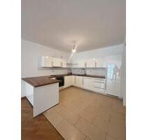 Moderne 2 Zimmer Wohnung mit Einbauküche und Balkon - Frankfurt am Main Mitte-Nord