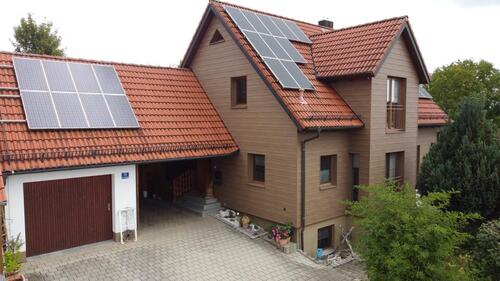 Foto - Idylisches freistehendes Einfamilienhaus mit großem Garten