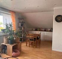 DG Wohnung in Schloß Holte mit eigenem Gartenanteil und Garage - Schloß Holte-Stukenbrock