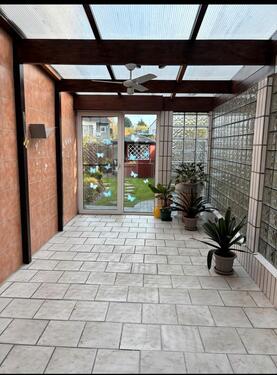 Foto - 100 m² Wohnung zu Vermieten - 950,00&nbsp;EUR Kaltmiete, ca.&nbsp; 100,00&nbsp;m&sup2;