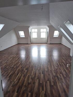 Foto - Helle 4-Zimmer-DG-Wohnung in Dingelstädt (130 m²) – sofort verfügbar